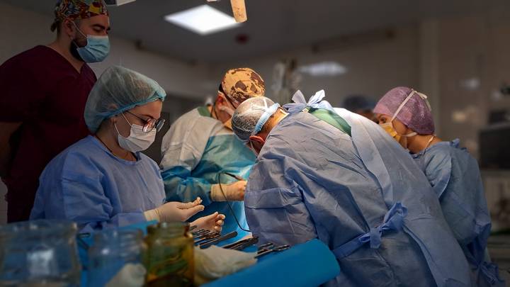 У Пироговці провели унікальну операцію – врятували пацієнтку з рецидивом лейоміосаркоми