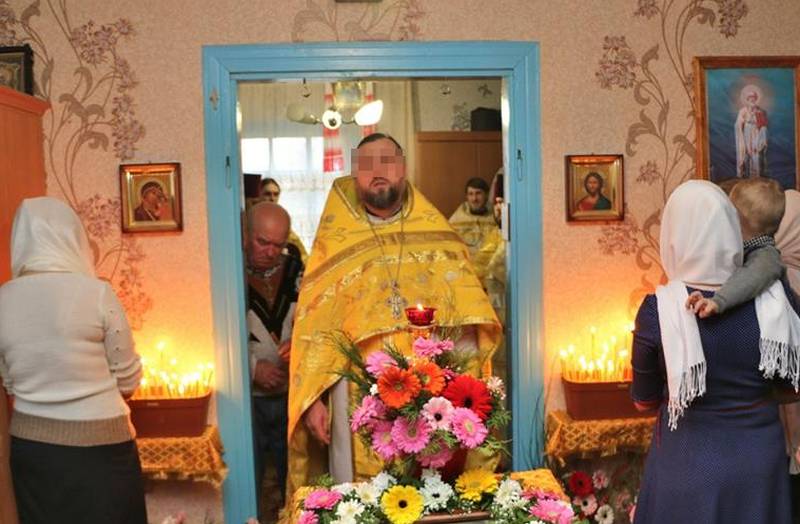 Хату ворожки… перетворили на церкву Московського патріархату