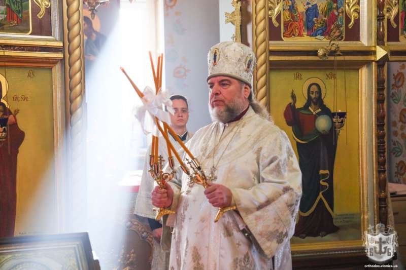 За перемогу України та упокій душ загиблих помолились на Вінниччині священики ПЦУ