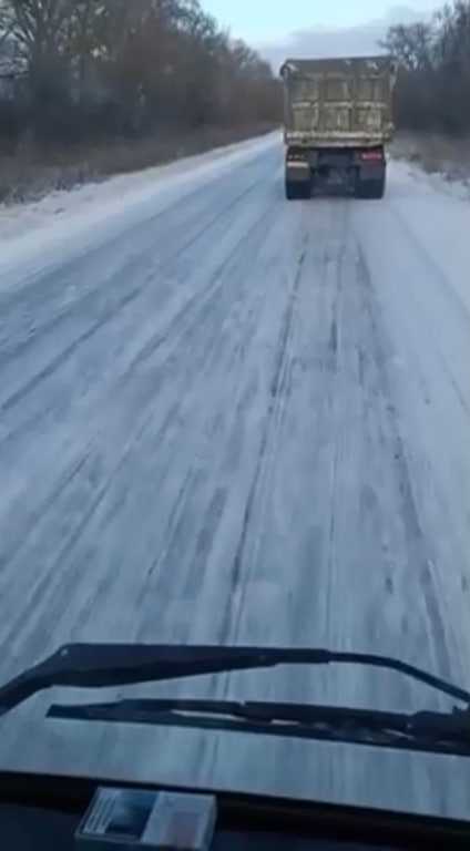 Так дороги перетворились у каток