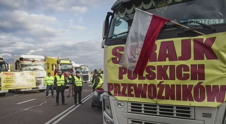 У Польщі біля кордону стоять майже 3,5 тисячі вантажівок – ДПСУ