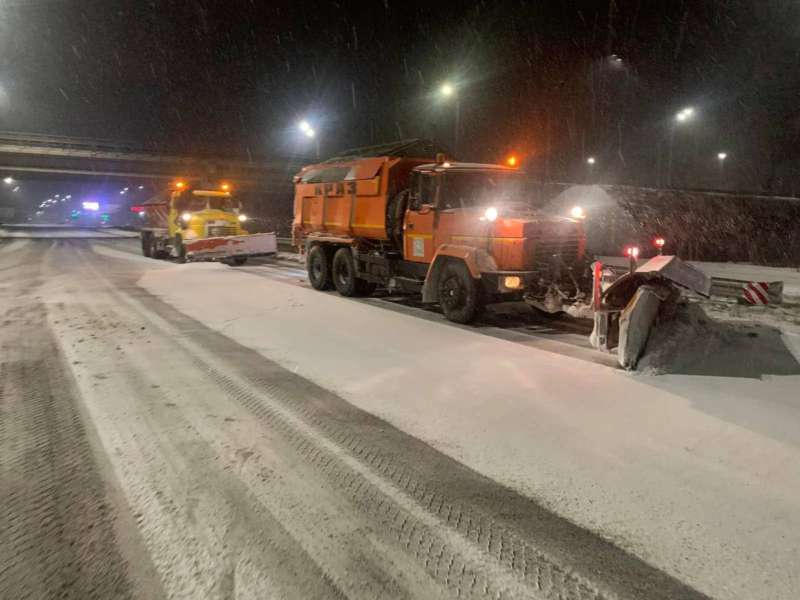 Вінниччину знову засипало снігом