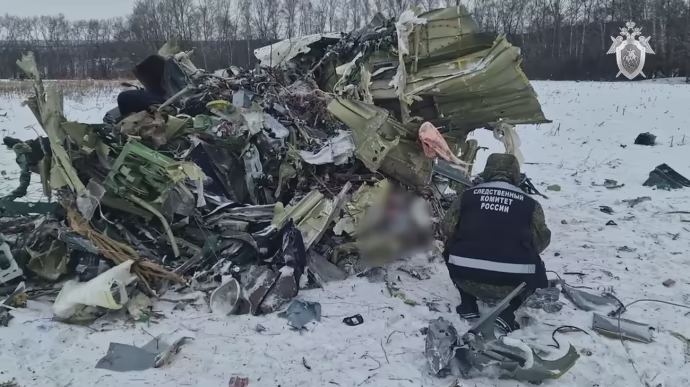 Воєнний злочинець путін у падінні літака Іл-76 звинуватив Україну