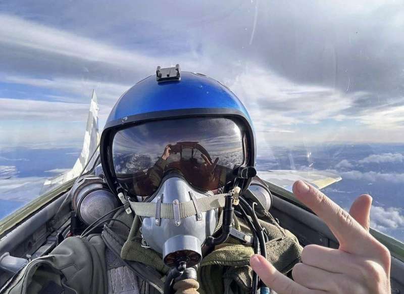Захищаючи небо України загинув 23-річний пілот бойового літака МіГ-29, “Blue Helmet” Владислав