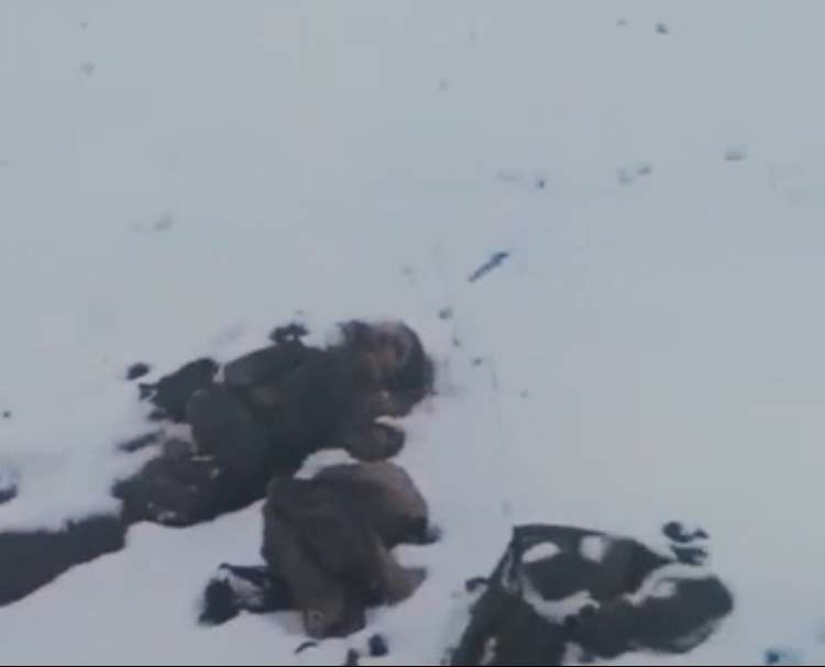 Збитих льотчиків А-50 знайшли під Бердянськом, їхні замерзлі залишки лежать у снігу