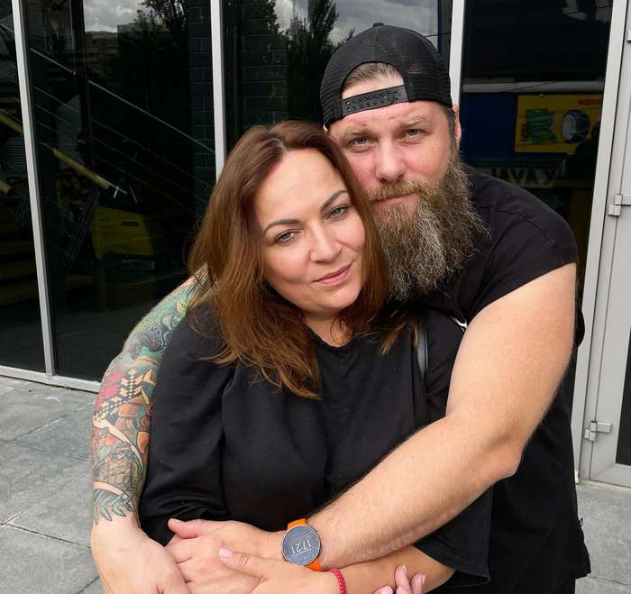 «Рідний мій». Акторка Вікторія Білан поділилася фото чоловіка-захисника Володимира Ращука, який вийшов на зв’язок з передової