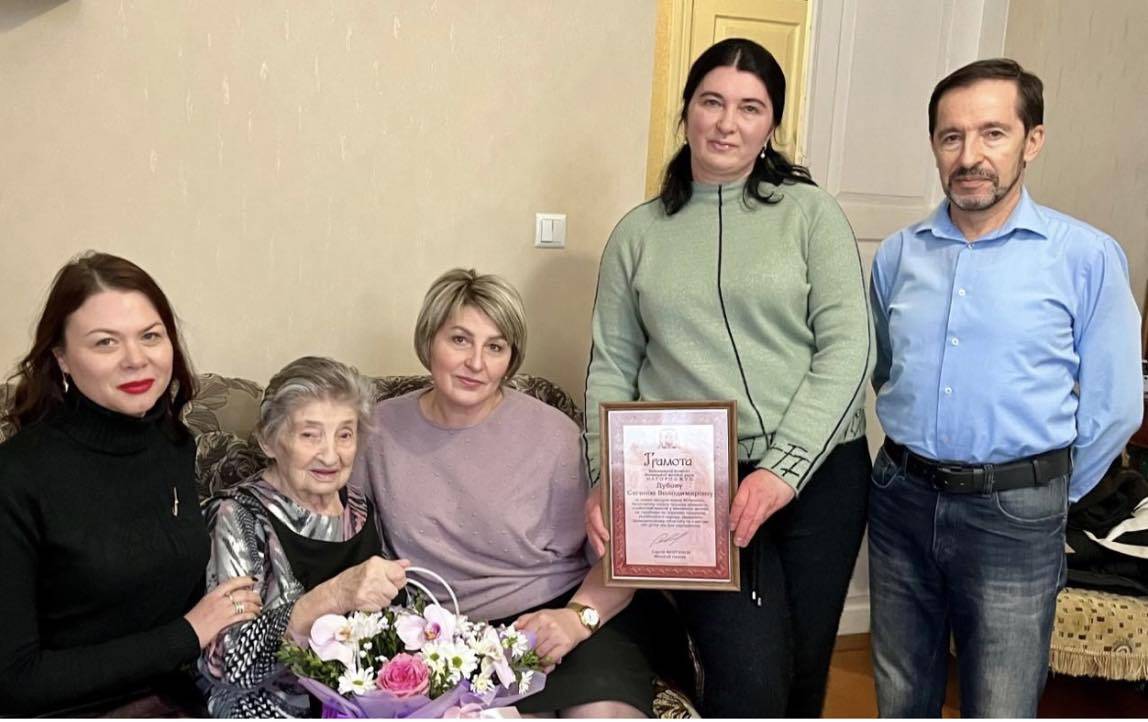 100-річну ювілярку Євгенію Дубову привітали у Вінниці