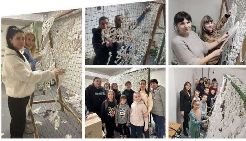 Маскувальні сітки на фронт виготовляють учні Вінницького ліцею