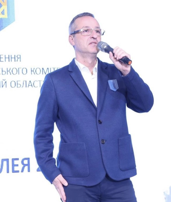 Указом Президента про відзначення державними нагородами з нагоди Дня Соборності України  присвоєно звання  Заслужений Працівник фізичної культури і спорту України  Юрію Голяку