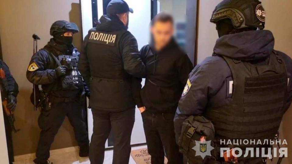 Поліцейські ліквідували угруповання, яке ошукало українців більш ніж 45 млн 