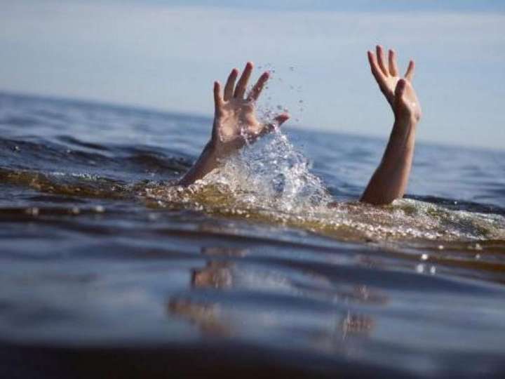 Рятувальники дістали з копанки тіло жінки