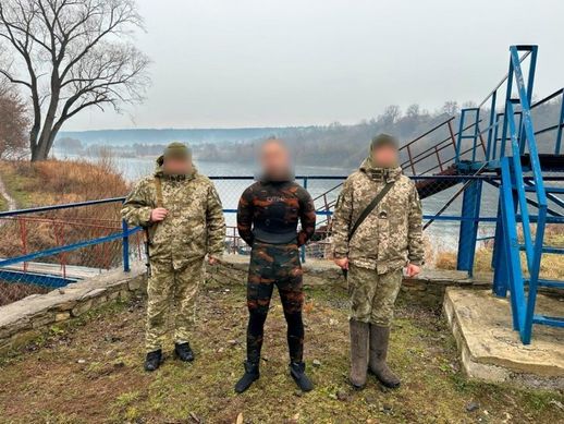 На Вінниччині троє чоловіків намагалися незаконно перетнути кордон