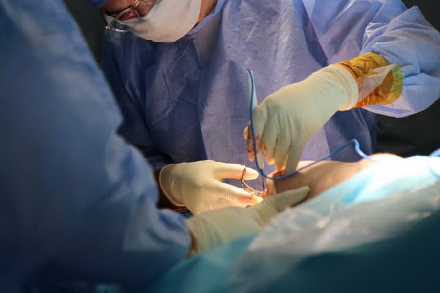 Вперше у Вінниці лікарі вживили імплантат у кістку ампутованої кінцівки