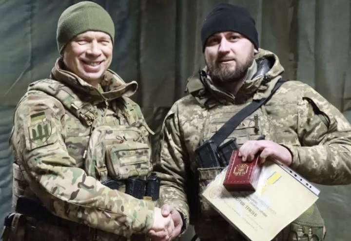 Військового з Шепетівської громади нагородили медаллю «Золотий тризуб»
