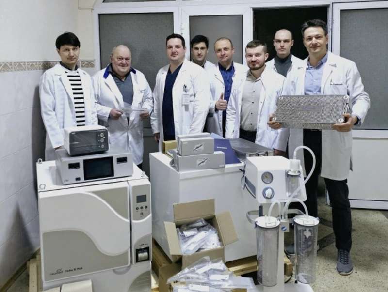 Медичне обладнання на 100 тисяч доларів передали благодійники лікарні імені Ющенка