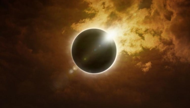 8 квітня сонячне затемнення