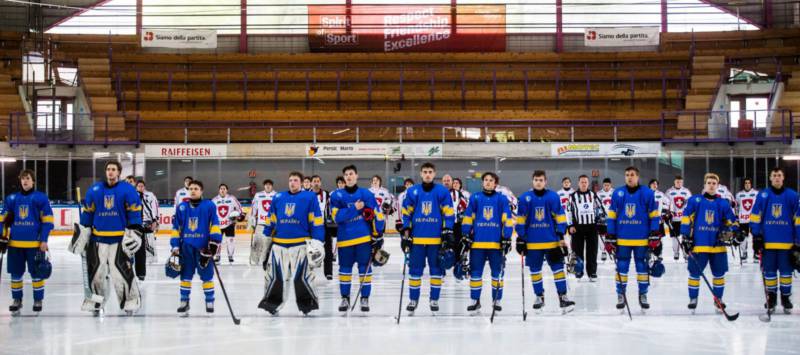 Молоді українські хокеїсти – срібні призери чемпіонаті світу