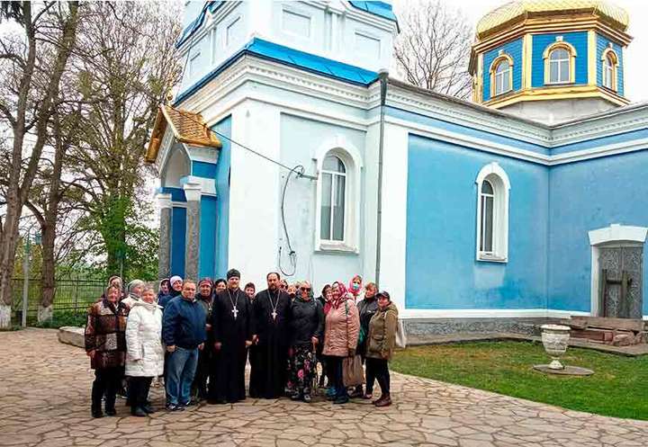 Попри провокації Казанський храм у Ладижині повністю повернули релігійній громаді ПЦУ