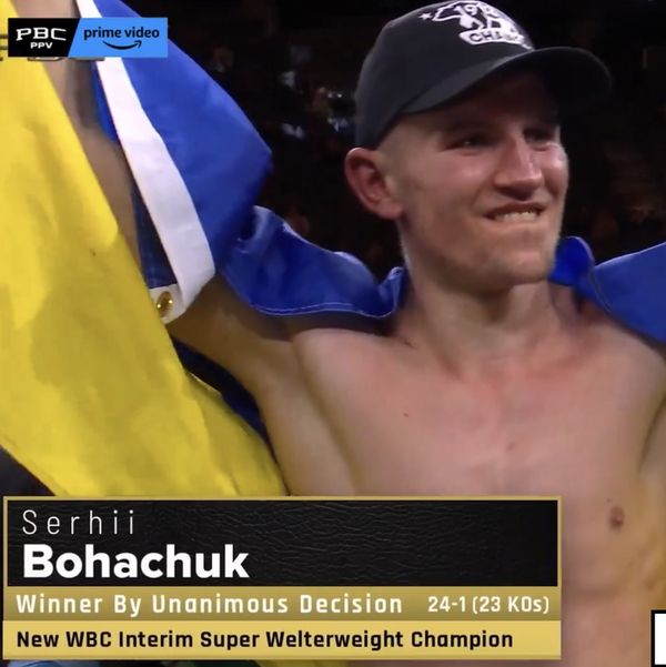 Вінничанин Богачук – тринадцятий чемпіон світу з боксу – знищив Мендосу в бою за титул чемпіона світу WBC
