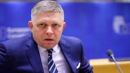 Прем’єр-міністр Словаччини висміяв  народну ініціативу на підтримку України