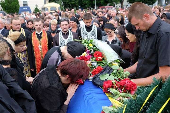 Нехай воздасться кожній українській мамі за пролиті сльозі і ранню сивину