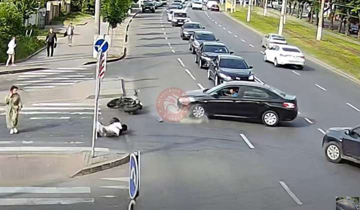 ДТП за участі мотоцикліста сталася на вулиці Пирогова