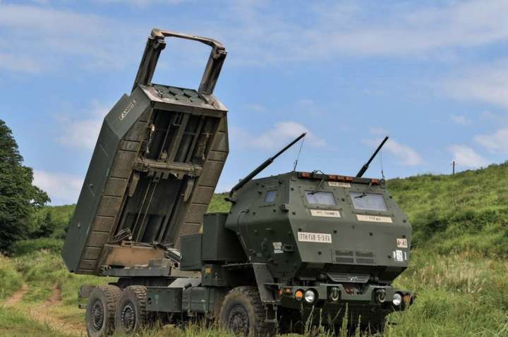 Німеччина придбає у США три установки HIMARS і передасть їх Україні