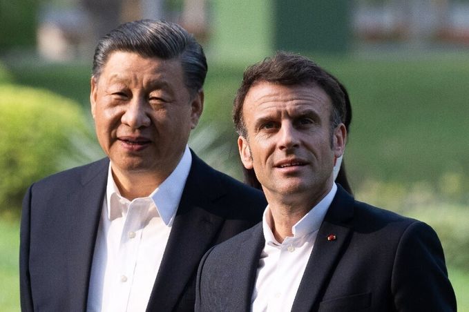 Китайський лідер у Парижі заявив про пошук “хороших шляхів” завершення ” української кризи”