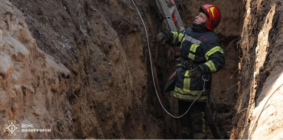 27-річного робітника засипало землею у Вінниці