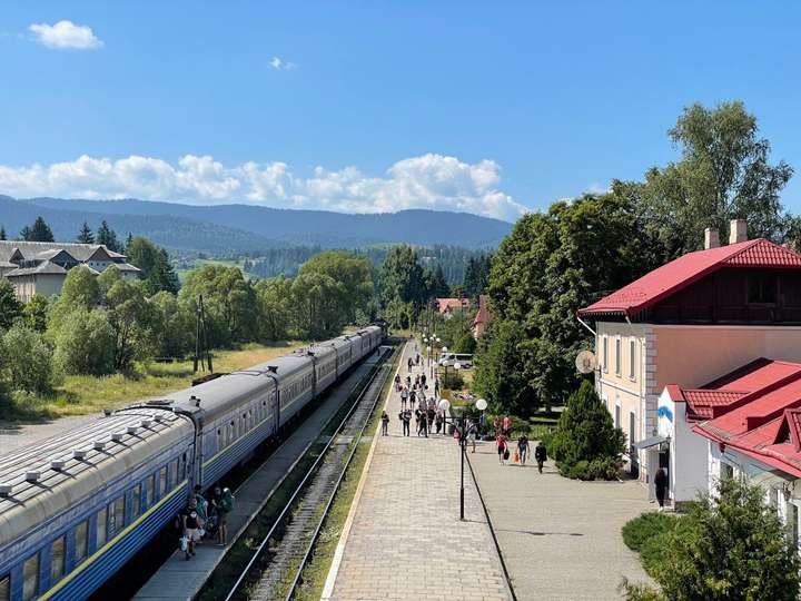 Прикордонники перевірятимуть туристів на залізничних станціях Прикарпаття