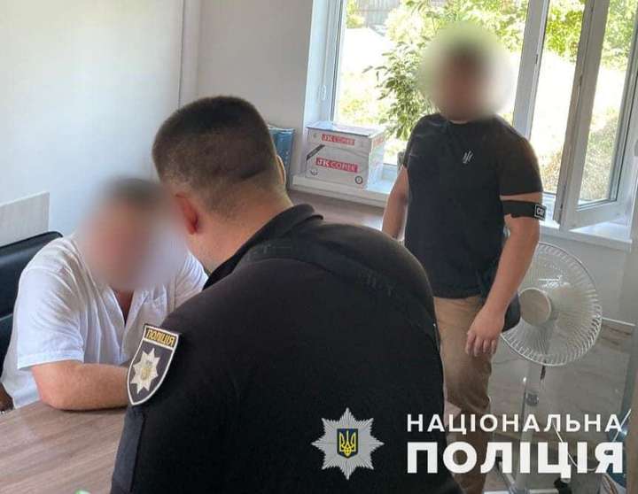 На хабарі затримали директора центру медико-санітарної допомоги у Вінницькому районі