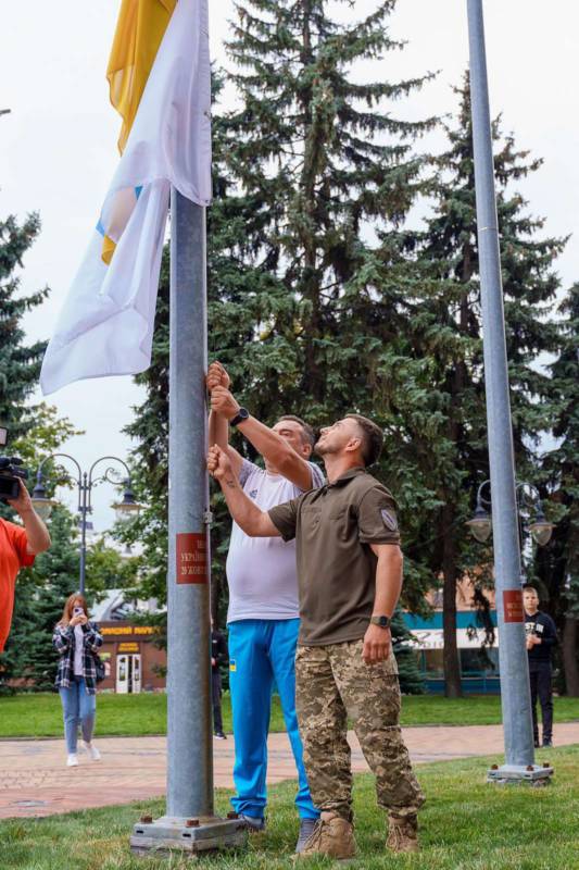 Вінниця - Париж: Прапор Олімпіади піднято