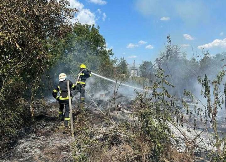 За одну добу рятувальники Вінниччини ліквідували 25 пожеж