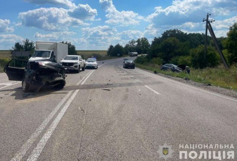 Потрійна ДТП сталася на трасі у Гайсинському районі