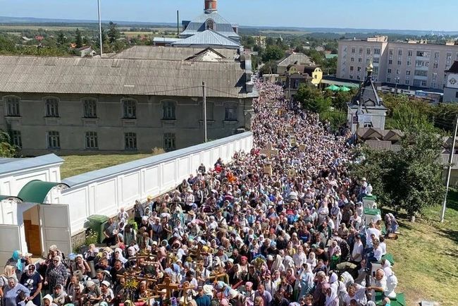 Паломники Московської церкви прибули до Почаївської лаври