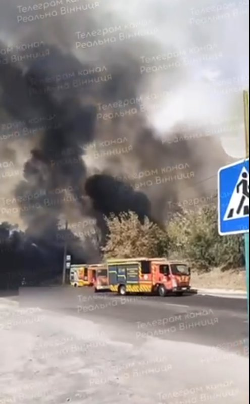 Масштабна пожежа на Батозькій у Вінниці