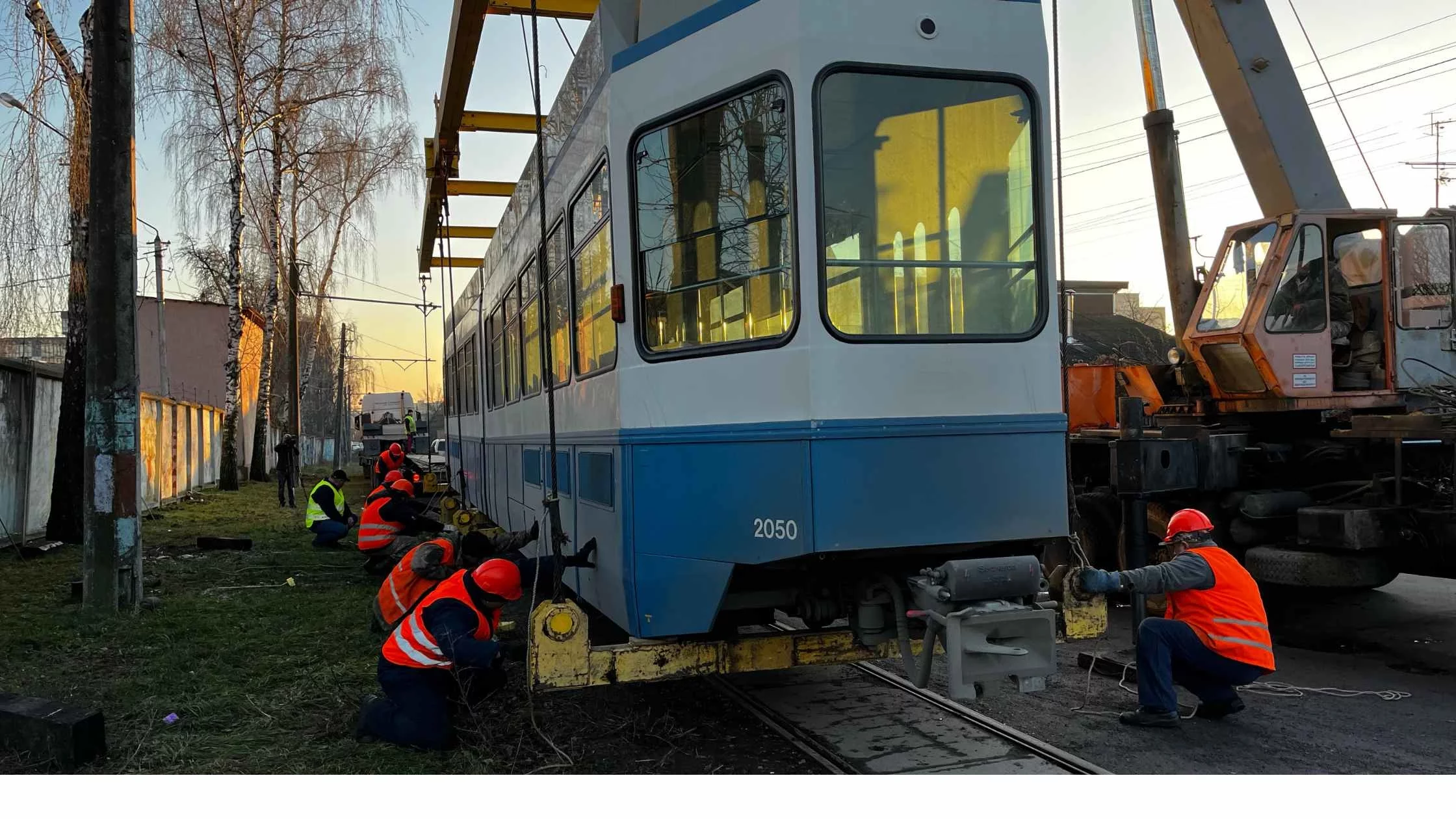 Ще два вагони «Tram 2000» прибули до Вінниці з Цюриху