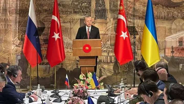 Зеленський пояснив чому заборонив переговори з Путіним