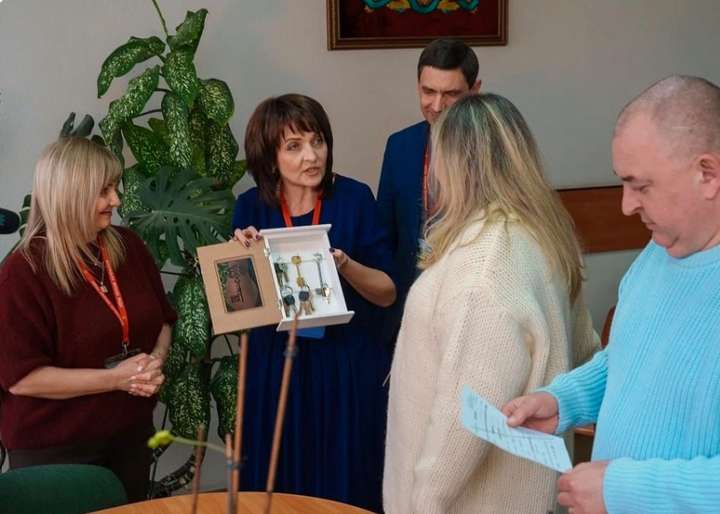 У Вінниці придбали будинок для родини з Вугледара, яка виховує дітей-сиріт