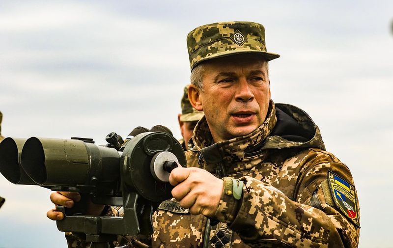 В обороні неможливо виграти війну: Сирський розповів, що треба робити