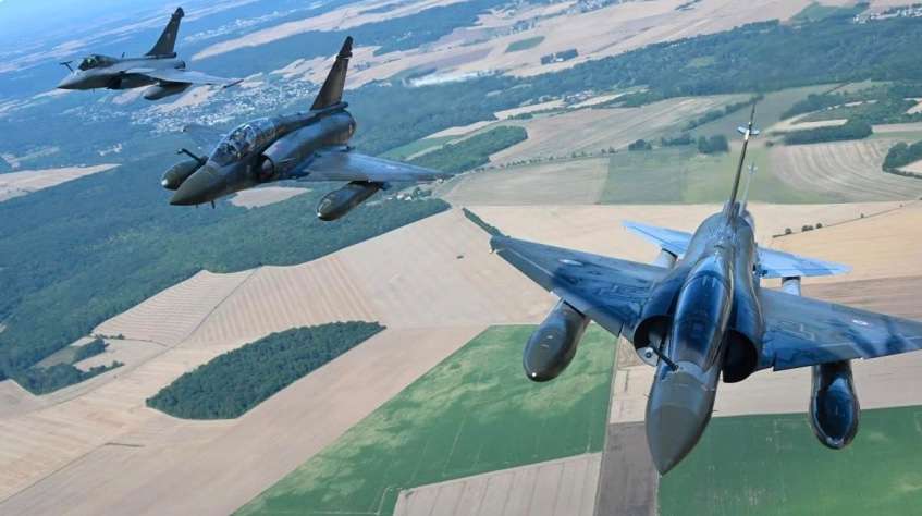 В Україну прибули перші винищувачі Mirage 2000