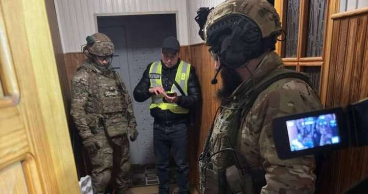 Військові ЗСУ організували бізнес на дезертирах