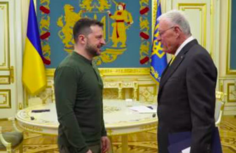 Зеленський назвав розмову з Келлогом “хорошою”: обговорили угоду про надра