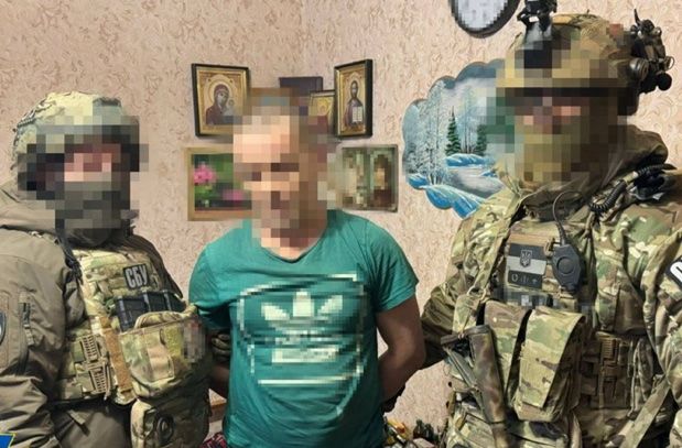 СБУ затримала агента російського гру, який коригував авіаудари по Слов’янську та хотів втекти до росії