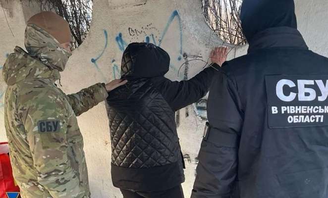 Аферист заробляє на військових