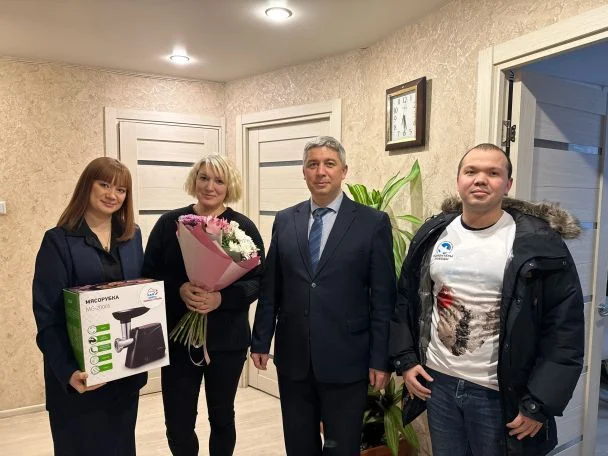 У Росії матерям загиблих окупантів подарували символ кривавої бійні в Україні