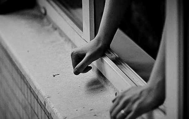 У Кам’янці-Подільському пацієнт лікарні вистрибнув з третього поверху