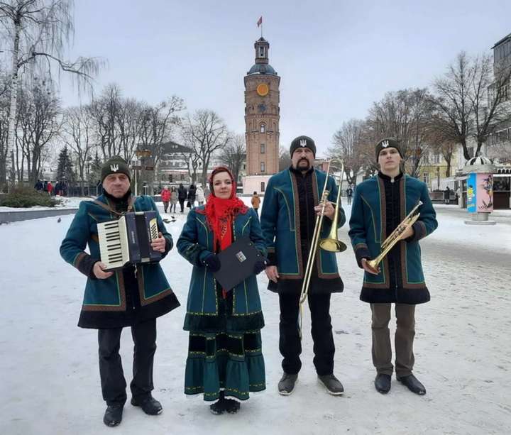 4 мільйони зібрав Гурт «Смерека» з Вінниччини на допомогу ЗСУ




														Музиканти з Піщанки - серед фіналістів відзнаки «Варті». Проголосувати за переможців можна до 17 березня.