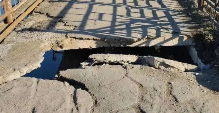 У Тульчинському районі обвалився міст, а хулігани знищили тимчасову огорожу