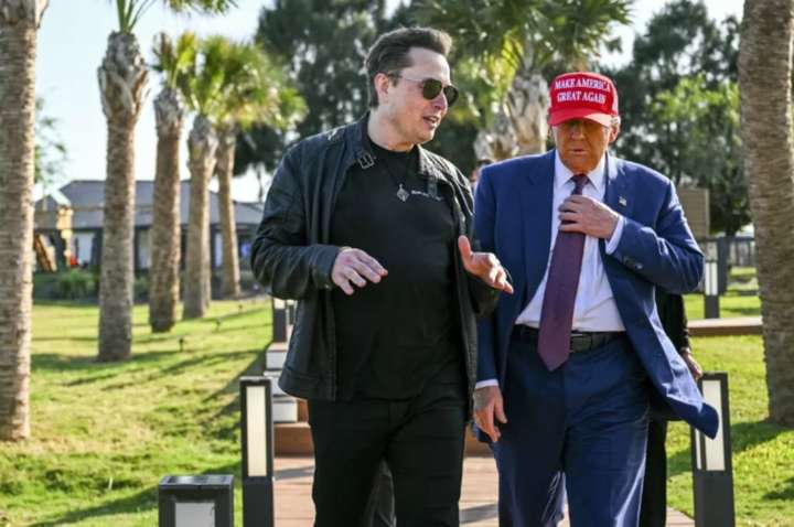 Маска підозрюють у шахрайстві